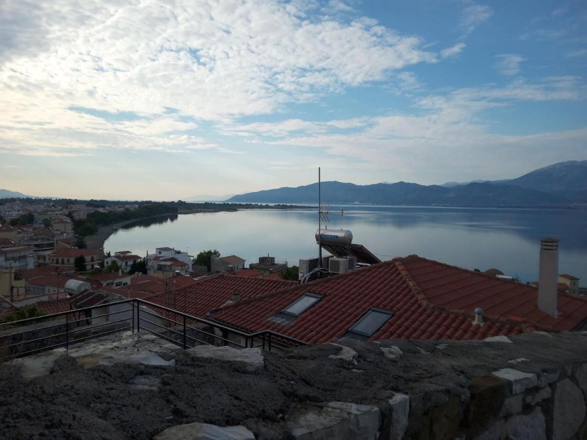 Clock'S House Apartment Nafpaktos Exterior foto