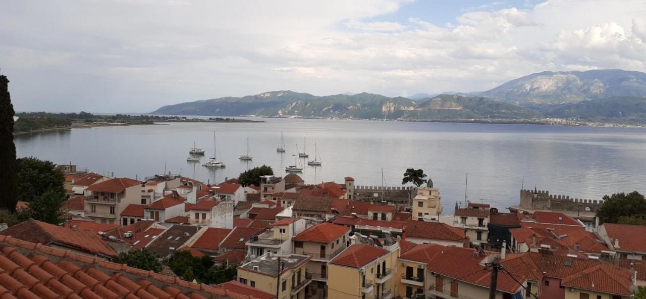 Clock'S House Apartment Nafpaktos Exterior foto