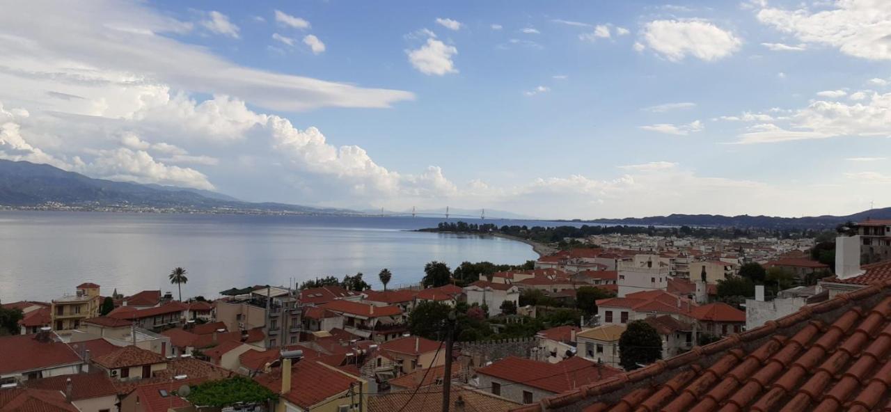 Clock'S House Apartment Nafpaktos Exterior foto